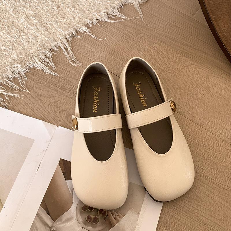 Stylish and lightweight white round head flat bottom shallow mouth single shoes women's 2025 new autumn and winter soft sole Mary Jane small leather
