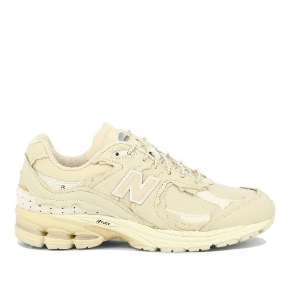 

New Balance Logo Beige Sneakers M2002rdqsandstone US10.5