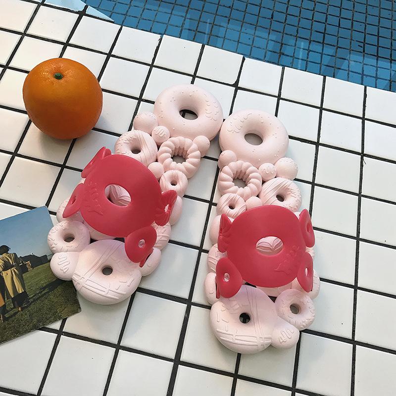 Sommer Strand Badezimmer Rutschfeste Hausschuhe Sommer Haus Innen Bad Schnell Trocknend Weich Mode Boden Sandalen Donut Hohl Durchlässige Hausschuhe Atmungsaktiv