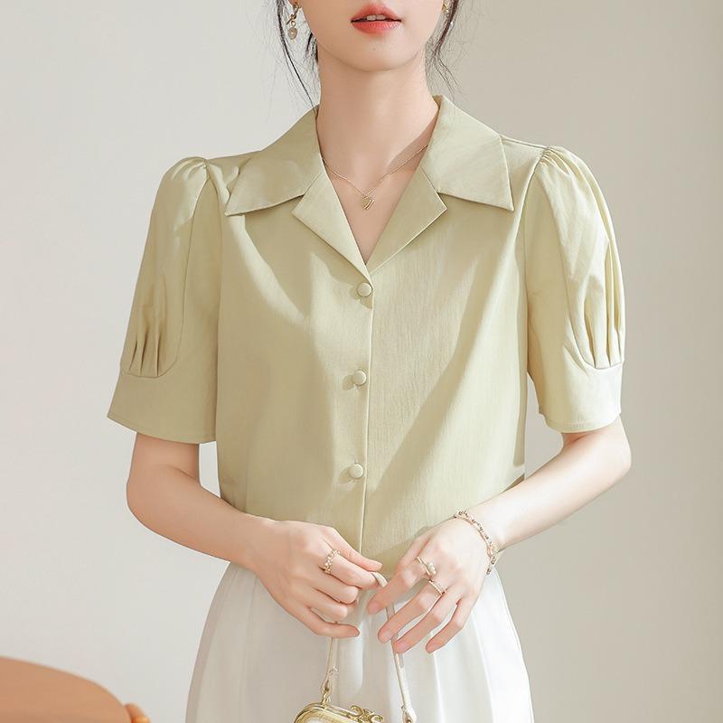 Women s Light Green Blouse With Notched Collar And Puff Sleeves S зелёный