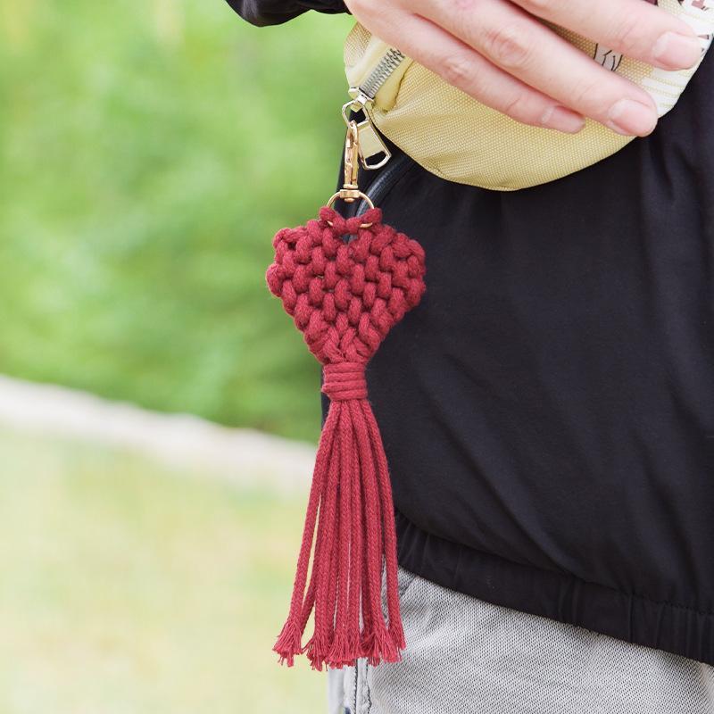 1Pcs Cute Car Keyring Handmade Macrame Heart Shaped Pendant Keychains For Women Wedding Gift