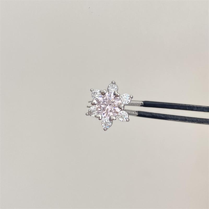 1 PCS New Fashion Cute Pink Zircon Crystal Ear Bone Nail 316L Medical Titanium Steel Earrings for Women Punk Jewelry