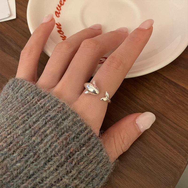 Trendy Minimalist Korean Vintage Stacking Rings for Women - Influencer-Approved Light Luxury Style.