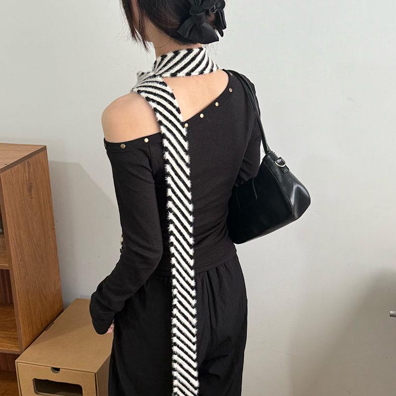 American Artistic Striped Sweet & Spicy Fashionable Women's Scarf for a Stylish Autumn & Winter Look