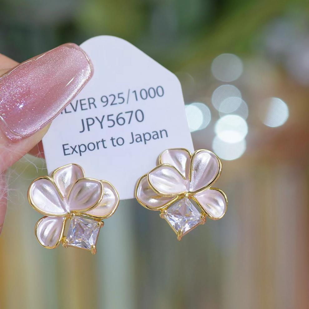 Cute Sweet Gold Color Double-layered Petals Cube Zircon Flower Stud Earrings for Women Daily Versatile Vacation Zircon Gifts
