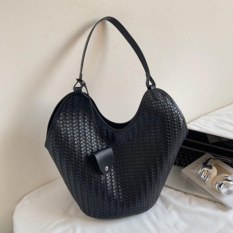 Simple woven pattern underarm tote bag women's autumn tide fashion temperament popular commuter shoulder messenger bag