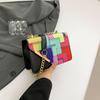 Quest'anno, la popolare borsa piccola a colori contrastanti da donna, la nuova borsa quadrata piccola alla moda e portatile, la bella borsa a tracolla straniera estiva