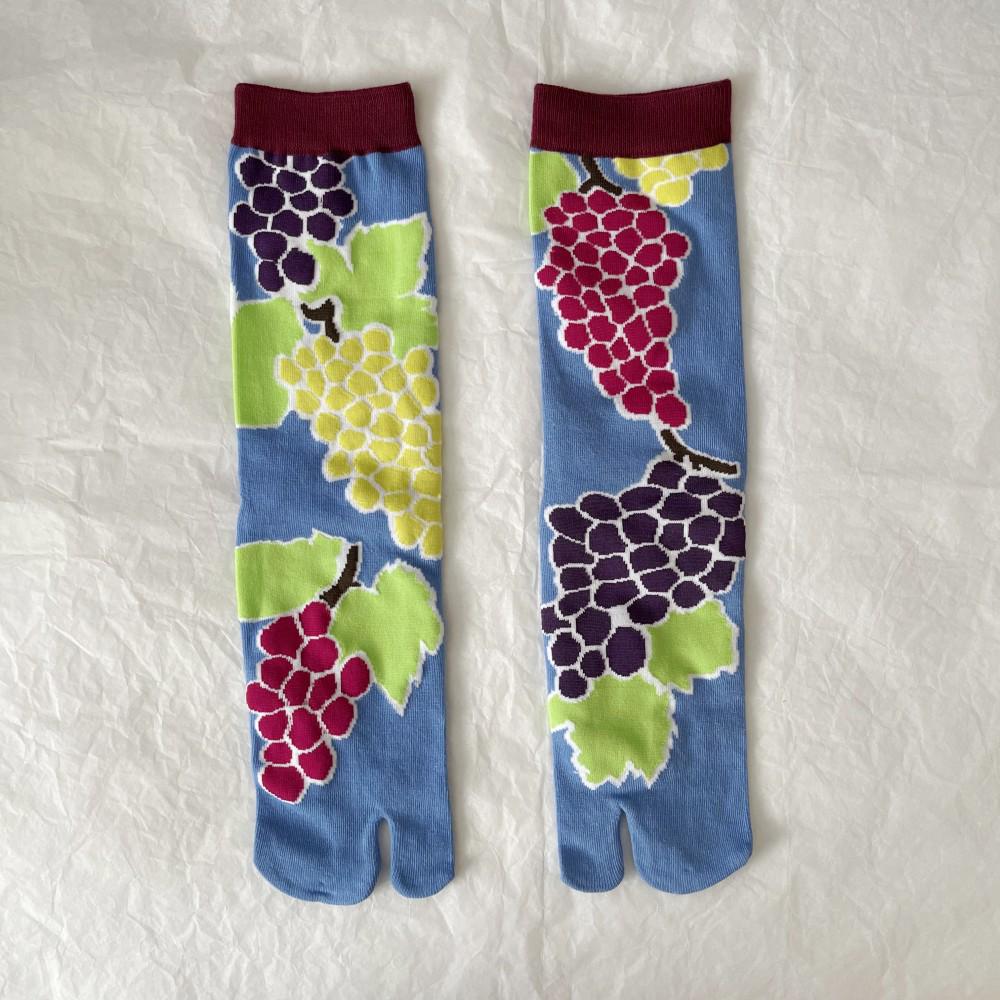 Trendy Japanese Multi-Color Jacquard Floral Tabi Socks - Cute Split-Toe Mid-Calf Design