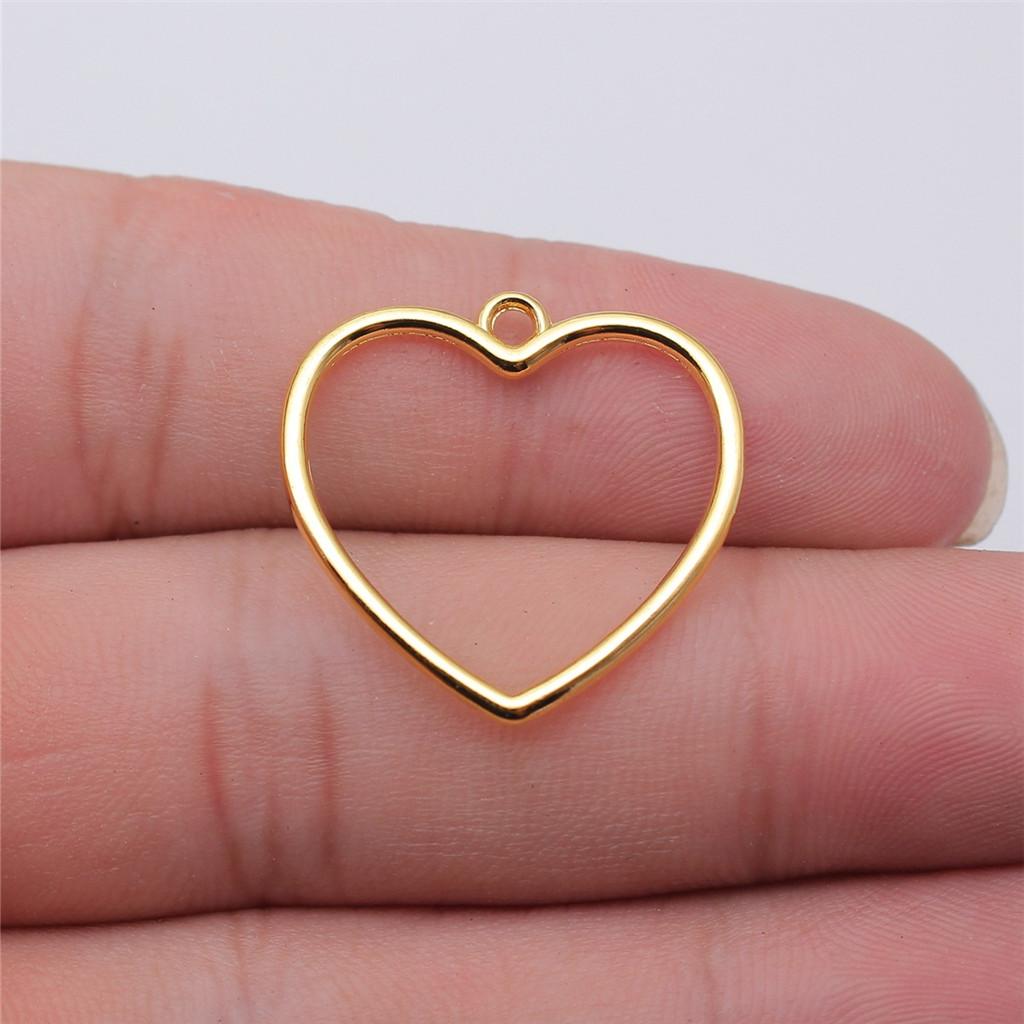Charms Openwork Heart Pendants Vintage Jewelry Supplies QC068