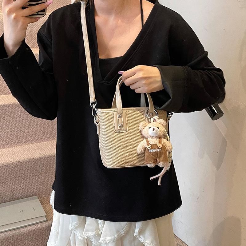 Handbag Women's New Fashion Commuter Shoulder Messenger Bag