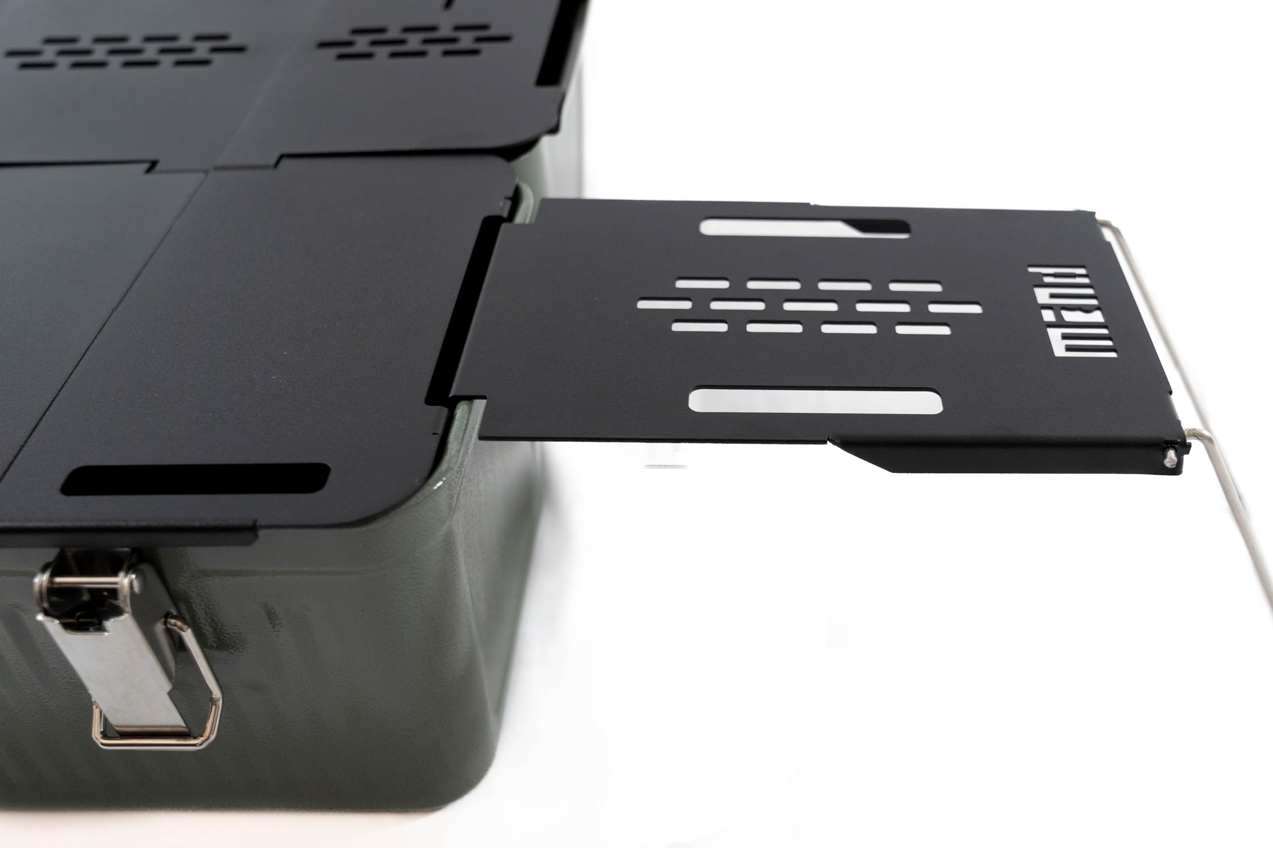 

настольный набор железный ланч-бокс Stanley (9.4л) (Набор из 6 предметов) (Столик) чёрный