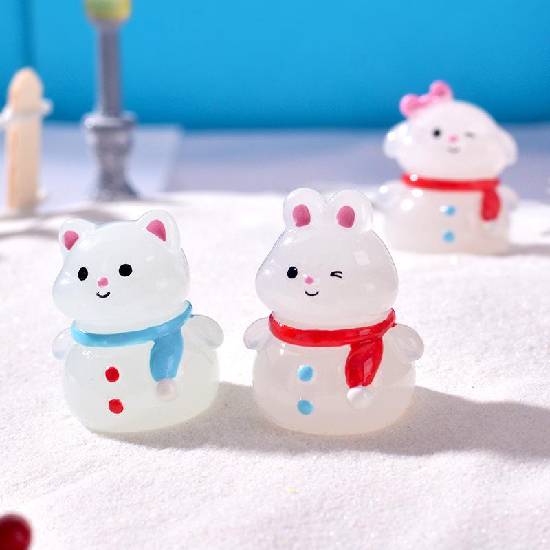 Niedlicher im Dunkeln leuchtender Schneemann Tier Schneeszene Kleine DekorationLeuchtender Schneemann Desktop-Accessoire