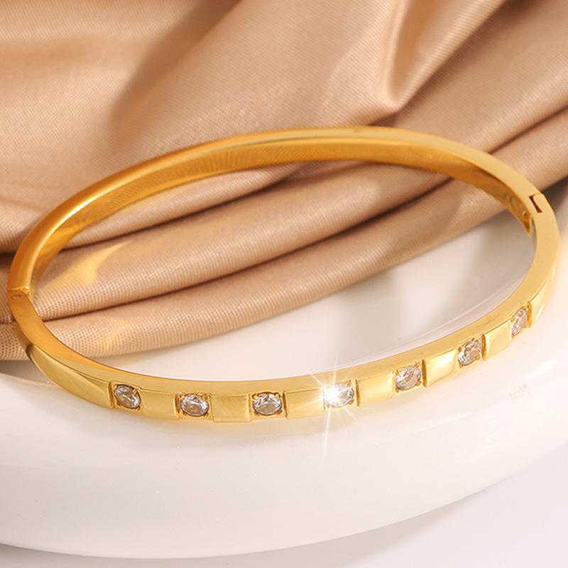 Fashionable and Simple Women's Plaid Light Luxury High Jewelry Bracelet