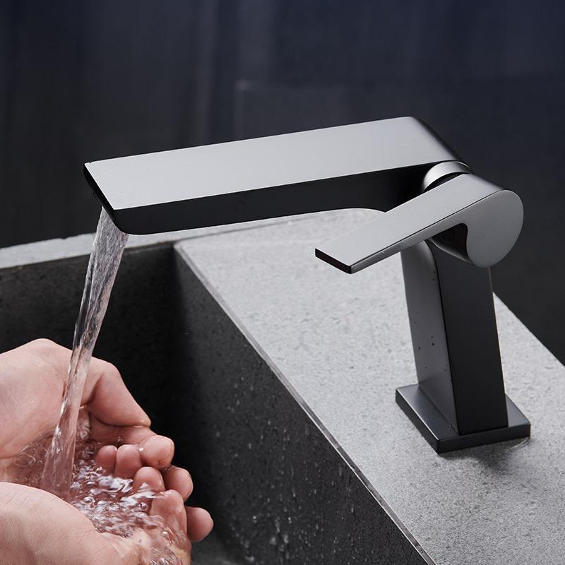 Black/Grey Fashion Wash Basin Sink Faucet Deck-mounted Single Handle Single Hole Sink Taps Cold and Hot Mixer forBathroom