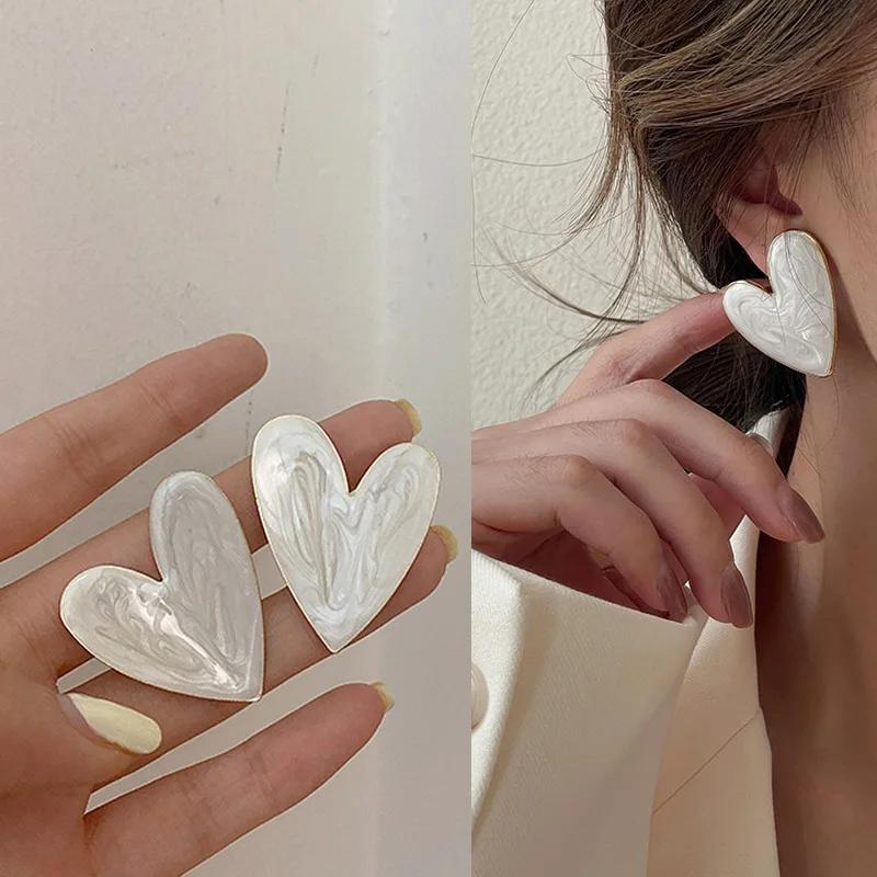 White Color Big Heart Stud Earrings for Women Girl Korean Love Drop Glaze Aesthetic Daily Life Minimalist Earring Jewelry