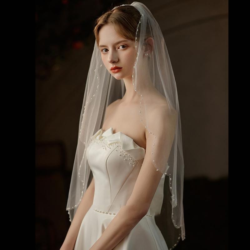 Elegant Single Layer Tulle Bridal Veil Rhinestones Comb Veil Wedding Veil for Wedding And Special Occasion