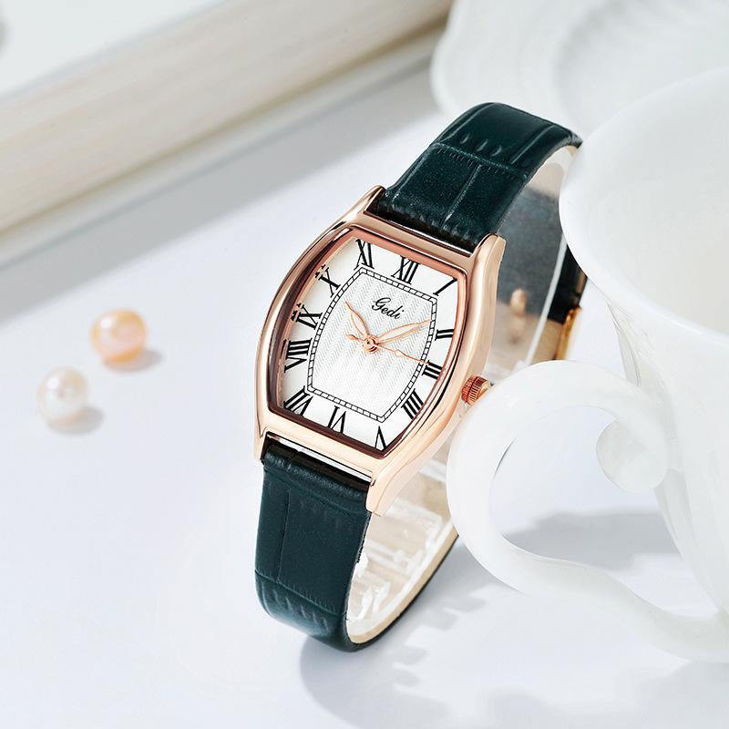

Ladies Retro Style Wine Barrel Belt Watch Schoolgirl Simple Quartz Watch зелений