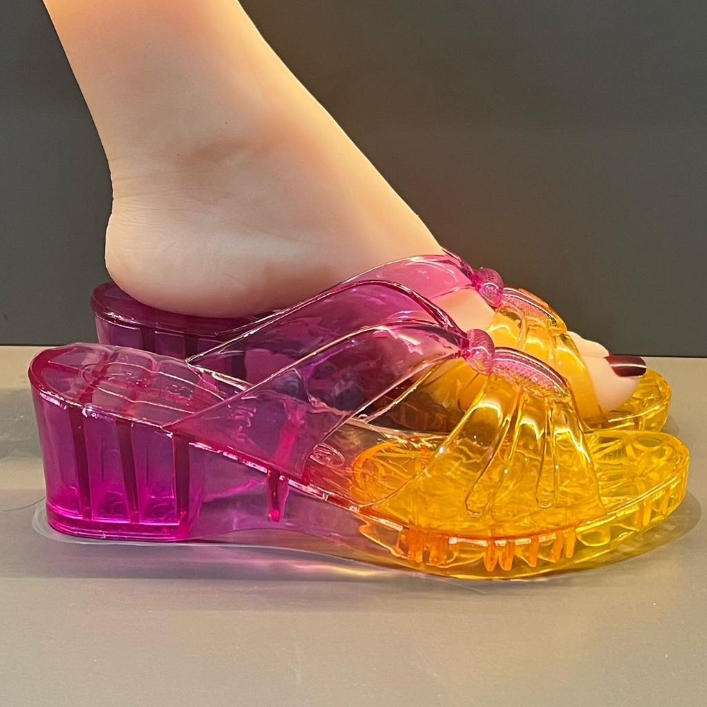 Fashion Gradient Color Woman Slippers Outside Heeled Sandals Crystal Shoes for Women Stylish Slip-resistant Chic and Elegant Vip Slides