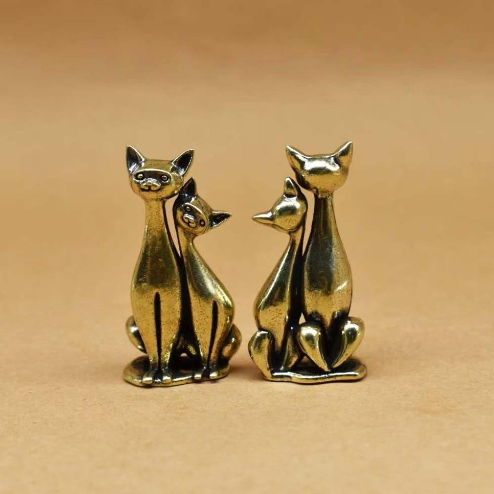Couple Cat Ornament Vintage Brass Sculpture Art Piece Intertwined Loving Cats Artwork for Home Office Cat Statue Home Decoration