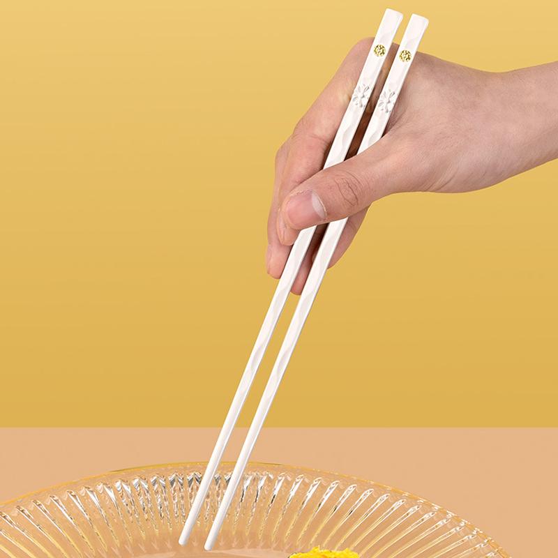 Białe 5 par japońskich chińskich pałeczek jedzenie pałeczki do sushi koreańskie pałeczki wielokrotnego użytku zestaw przybory do jedzenia ze stopu metalu