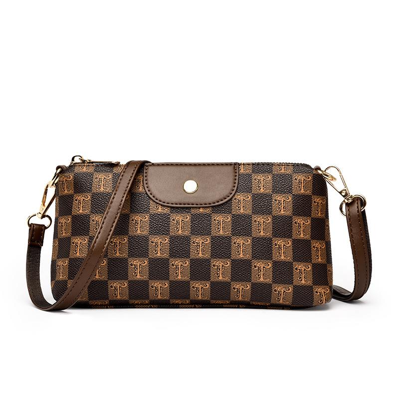 Women's bag new spring and summer small bag printed letter women's bag fashion shoulder versatile messenger bag clutch bag