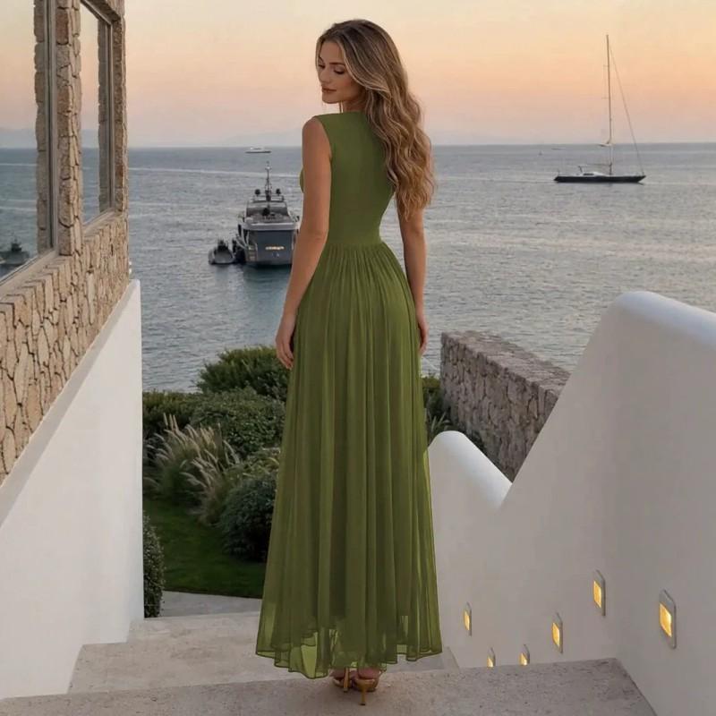 Elegantní bezešvé síťované večerní šaty s řaseným pasem, áčková, splývavá. Formální společenské šaty pro svatebního hosta.