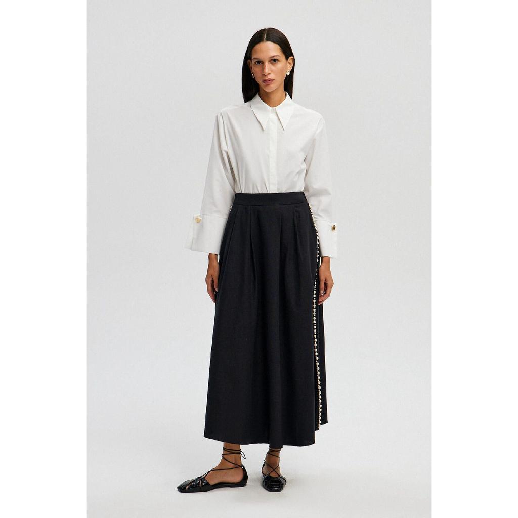 Linen Skirt With Pearl Detailed