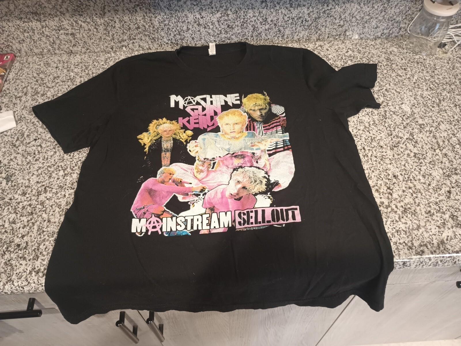 Machine Gun Kelly Concert T-Shirt Mainstream Sellout Tour 2022 S
