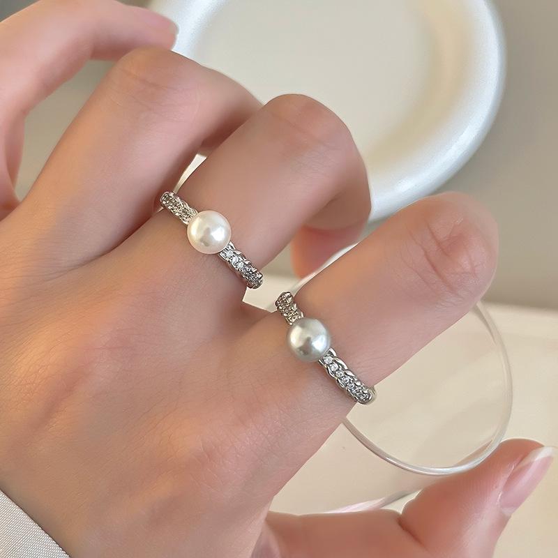 Elegant Adjustable Pearl Ring - Light Luxury Style for Women