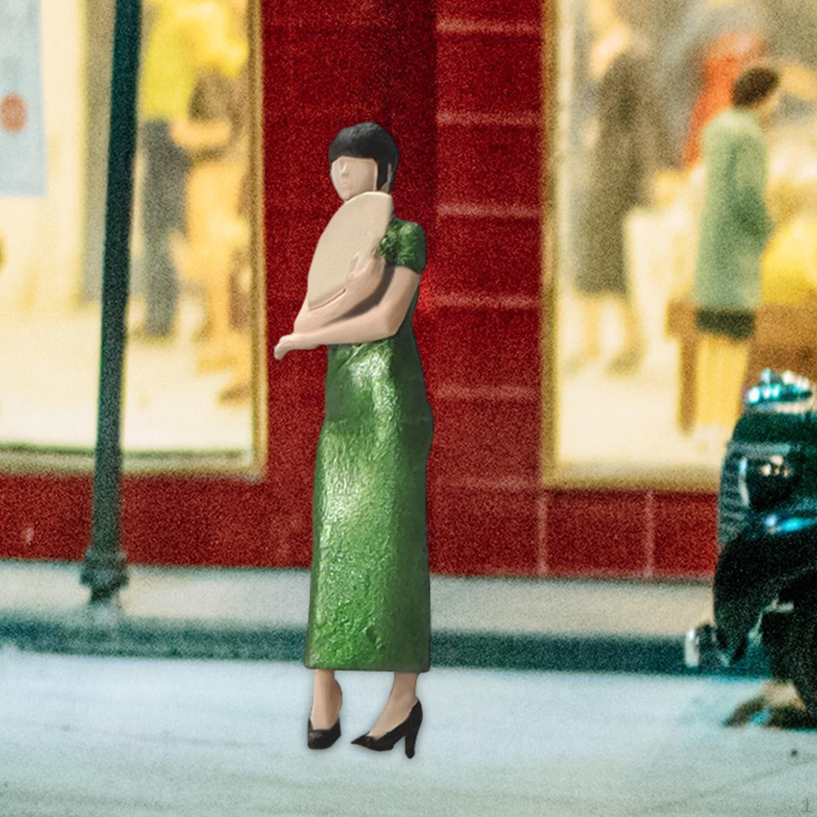 1/64 Scale People Figure Resie Cheongsam Girl Hand Painted Miniature Figurine for Micro