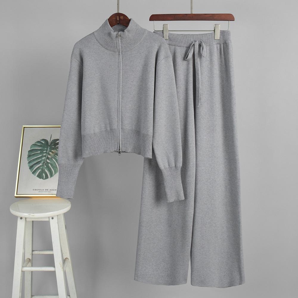 Women's Relaxed Fit Two-piece Knit Tracksuit Long Sleeve Zip Up Knit Top Drawstring Waist Wide Leg Pants