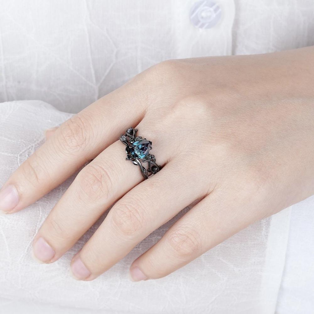 New Ring Gun Black Inlaid Sea Blue Zircon Ring European and American Ins Engagement Jewelry Women Accessories Jewelry