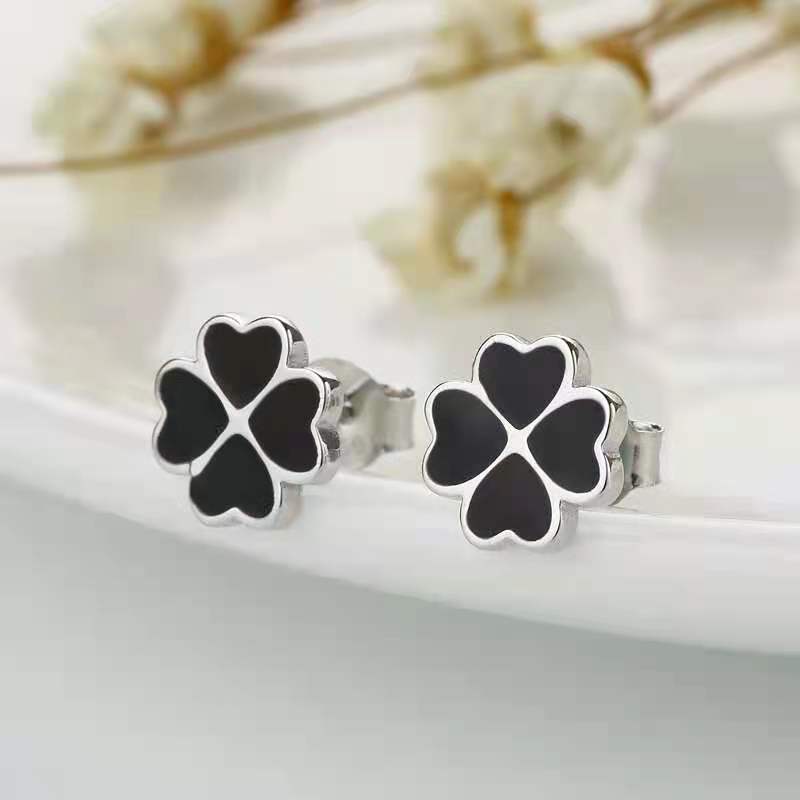 Black Four-Leaf Clover Stud Earrings For Women, Earrings Temperament Personality Simple And Versatile Earrings