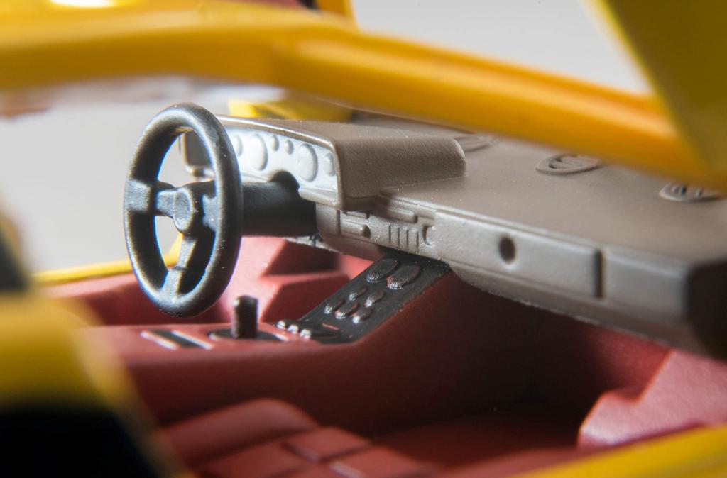 Tomytec Tomica Limited Vintage Neo Lamborghini Countach LP400 Yellow Finished Model 1/64 LV-N