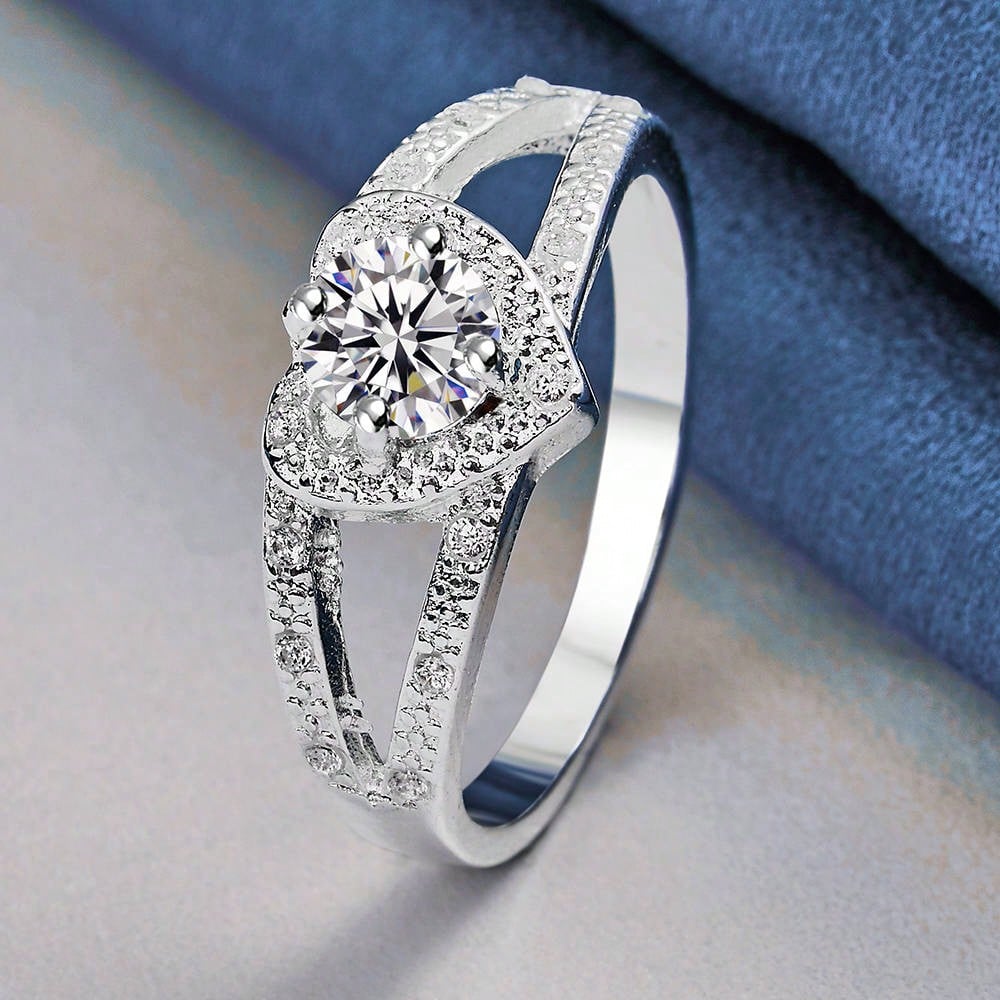 1Pc 925 Sterling Silver Plated Heart Zirconia Ring for Women Engagement Ring, Hypoallergenic, for Daily & Wedding Occasions