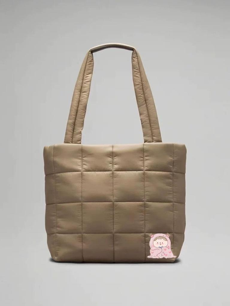 2025 A/W Tote Puffer Grande Matelassê Diamante 12L: Bolsa de Mão de Ombro Único
