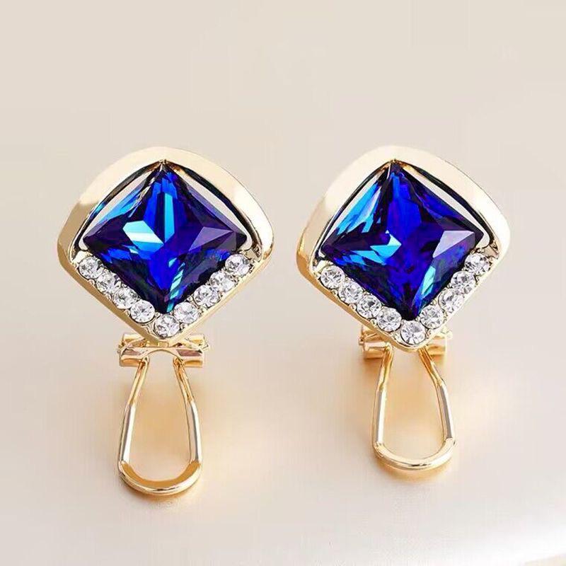 Feminine Rhinestone Geometric Square Earrings: Elegant & Fashionable Ear Studs for Women