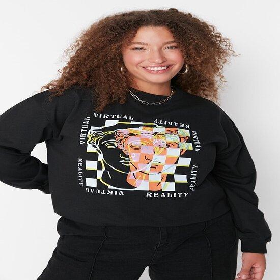 

Siyah Bisiklet Yaka Baskılı İnce Örme Sweatshirt Büyük Beden