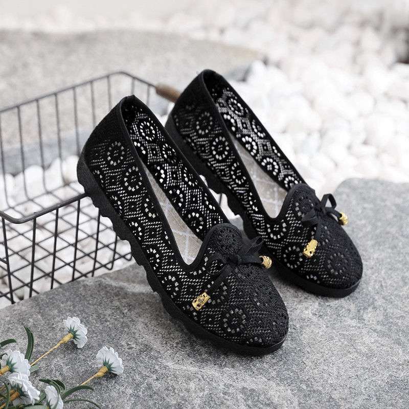 Summer women's shoes 2025 new old north cloth shoes women's breathable mesh shoes soft-soled mother shoes hole shoes Doudou single shoes