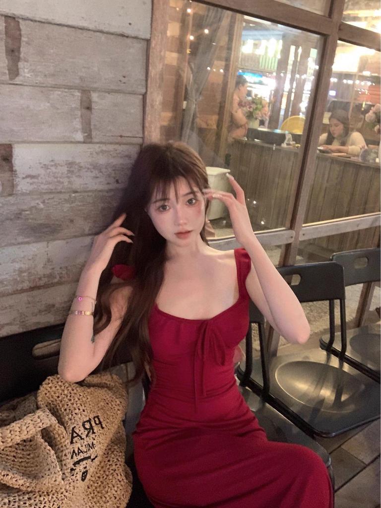 Elegant French Summer Waist-Cinching Slim-Fit Backless Camisole Dress for Women