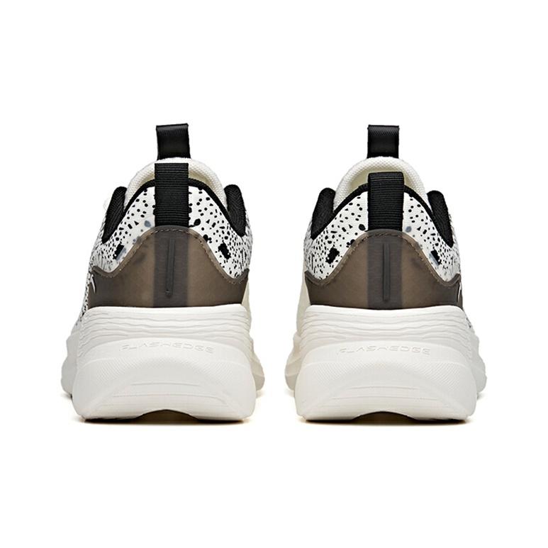 Anta Low Top Training Shoes Women sneaker White Black 122127758-1