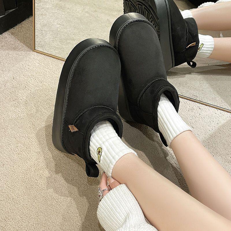 White platform snow boots women's winter 2025 new piled thickened short tube fluffy short cotton boots bread shoes