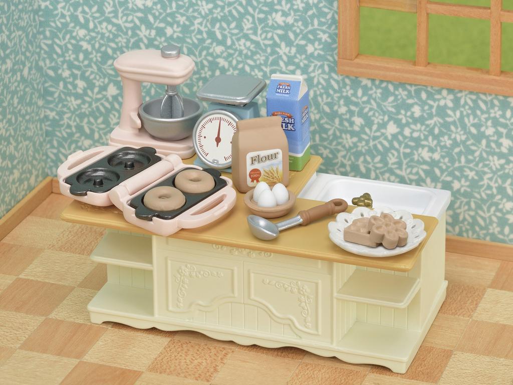 Sylvanian Families Furniture ST Mark Certified Toy Dollhouse for Ages 3 and Sylvanian Families by Epoch [Island Kitchen] Ka-423 Up,