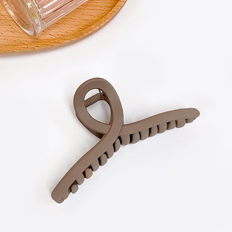 Retro Milk Coffee Series: Sweet Girl Shark Clip with Frosted Hollow Design - Fashion Hair Accessory
