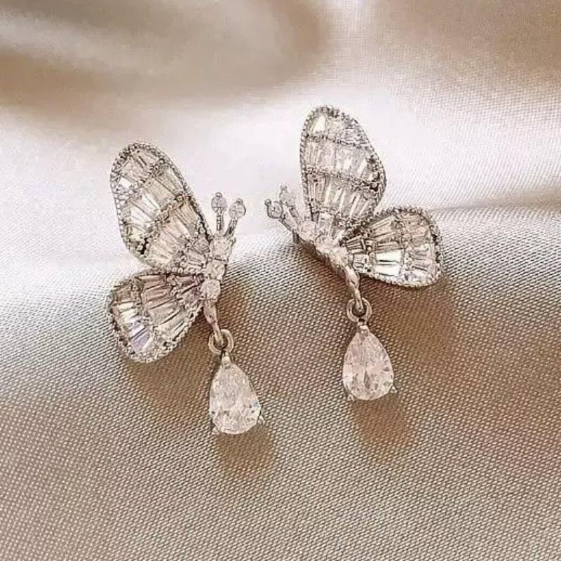 Korean ins wind silver needle zircon flower stud earrings sweet and elegant daily commute earrings light luxury high-end earrings