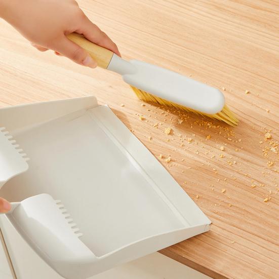 Small Broom Dustpan Set Ergonomic Natural Bamboo Handle Soft Bristles Portable Decorative Mini Broom Kit