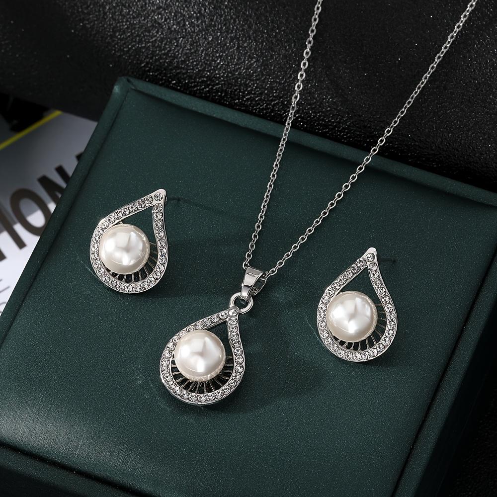 Wedding accessories set: necklace and earrings, water drop-shaped with rhinestones and imitation pearls