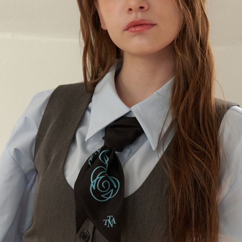 Tatiana Blühende blaue Rose Twilly Seidenschal SF2905