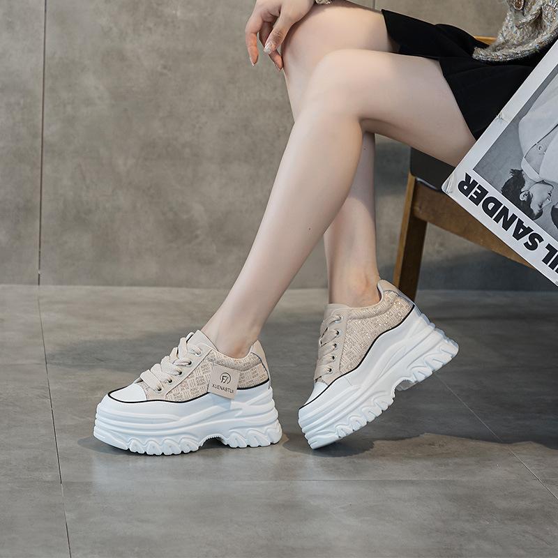 Leather little white shoes women's spring 2025 new Korean version versatile white sports shoes platform inner height increase women's shoes