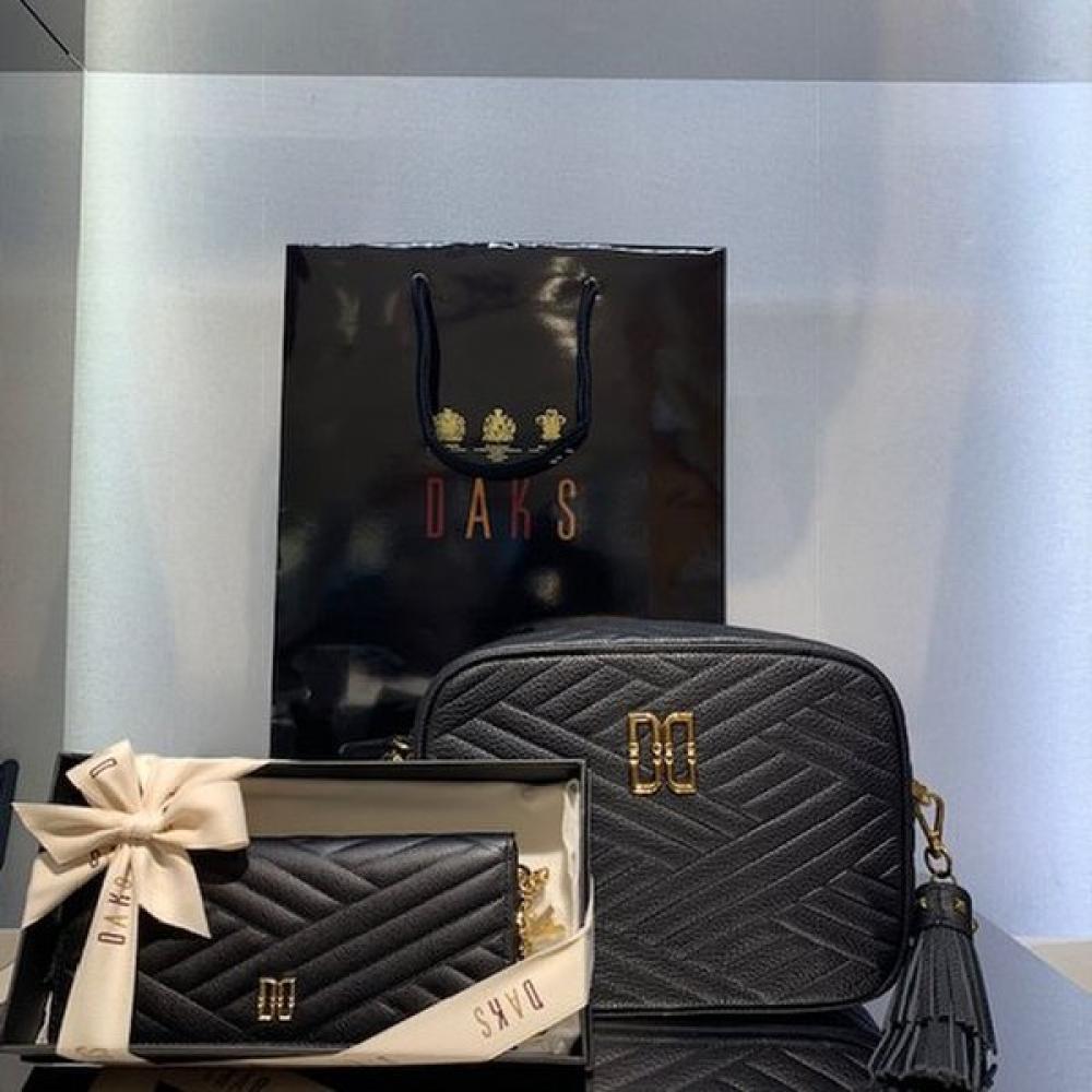 

Daks Gingham Embossed Crossbody Bag Dd Logo Long Wallet Dcba1e361 Dcwa1e212 Single option